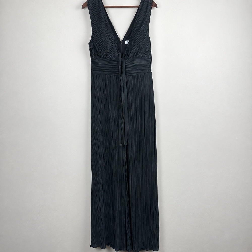 Siena Black Pleated Wide Leg Jumpsuit Size 14 V Neck Tie Waist Formal
